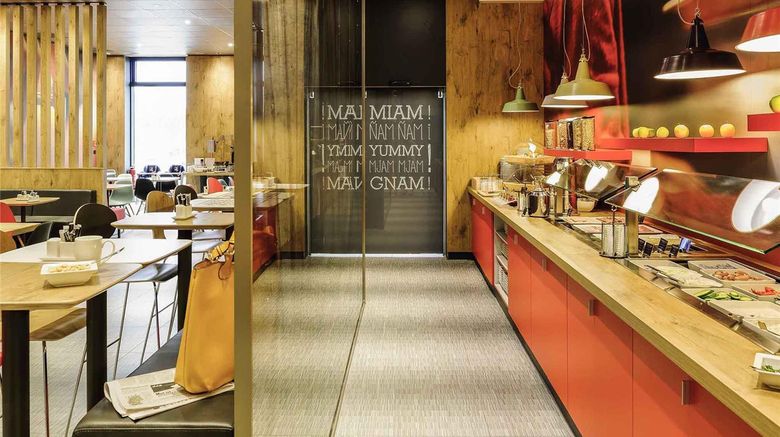 <b>Ibis Berlin Hauptbahnhof Hotel Restaurant</b>. Images powered by <a href="https://iceportal.shijigroup.com/" title="IcePortal" target="_blank">IcePortal</a>.
