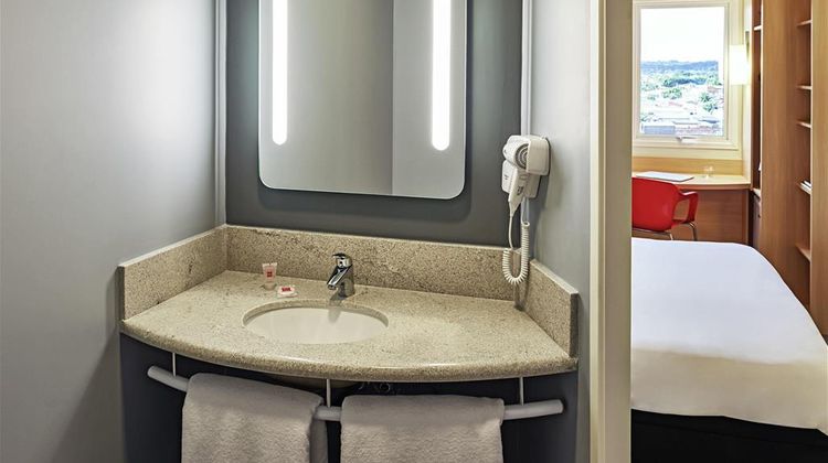 Ibis Rio Branco Room
