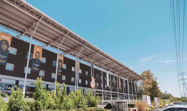 Ibis Pilar Hotel Exterior