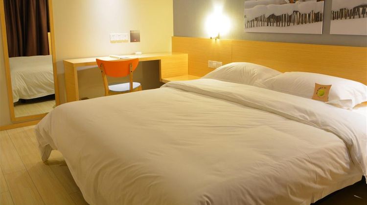 ibis Leshan City Center Room