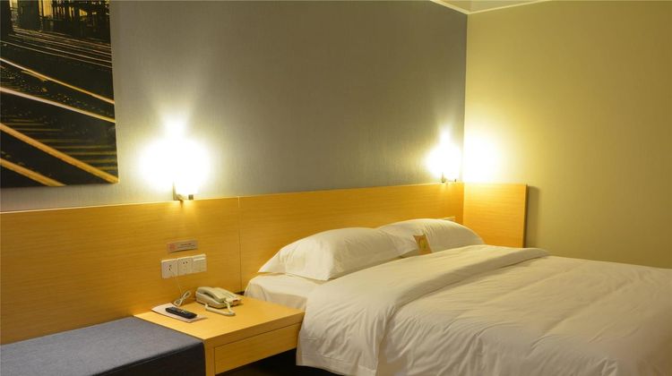 ibis Leshan City Center Room
