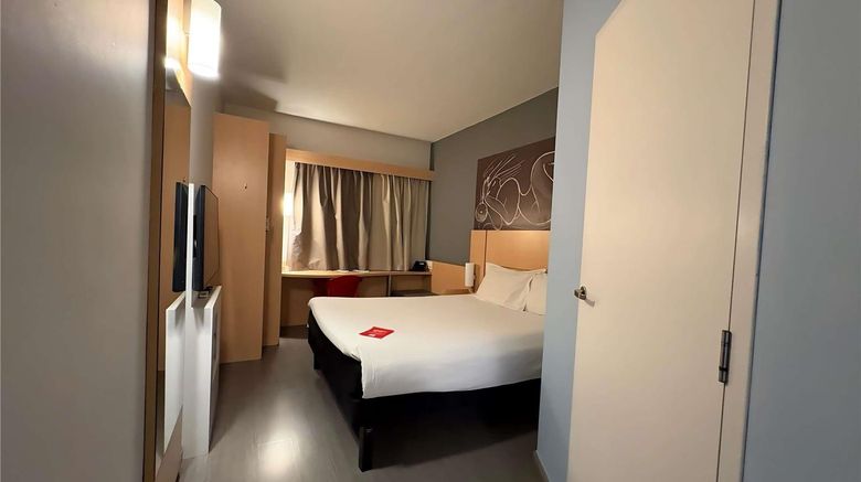 <b>Ibis Jundiai Shopping Room</b>. Images powered by <a href="https://iceportal.shijigroup.com/" title="IcePortal" target="_blank">IcePortal</a>.