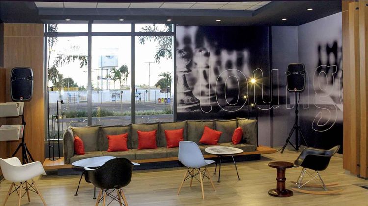 Ibis Jatai Shopping Exterior