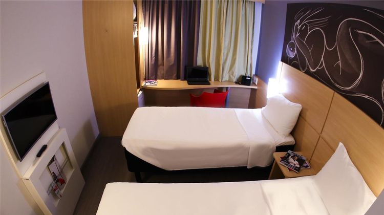 Ibis Jatai Shopping Room