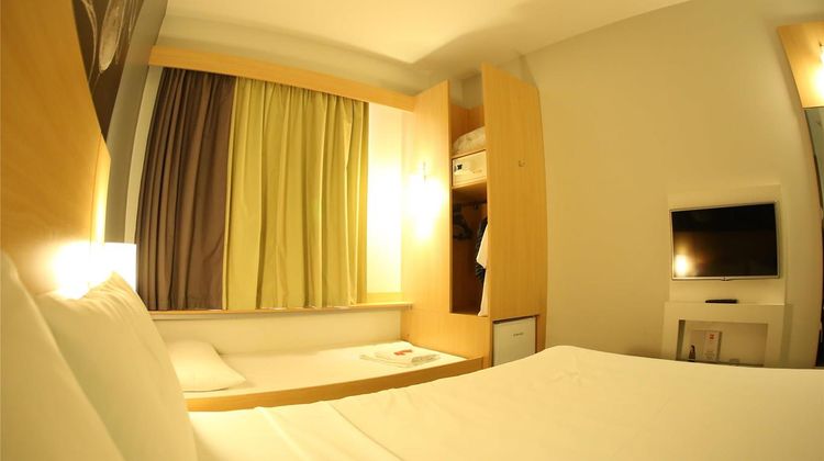 Ibis Jatai Shopping Room