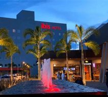 Ibis Jatai Shopping Exterior