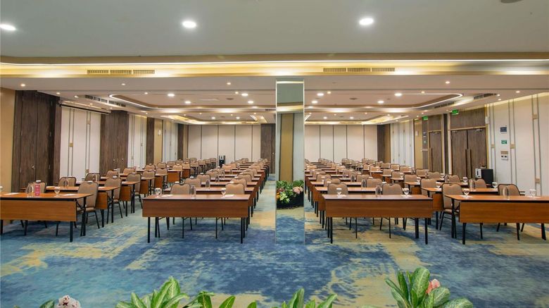 <b>Ibis Bandung Pasteur Meeting</b>. Images powered by <a href="https://iceportal.shijigroup.com/" title="IcePortal" target="_blank">IcePortal</a>.