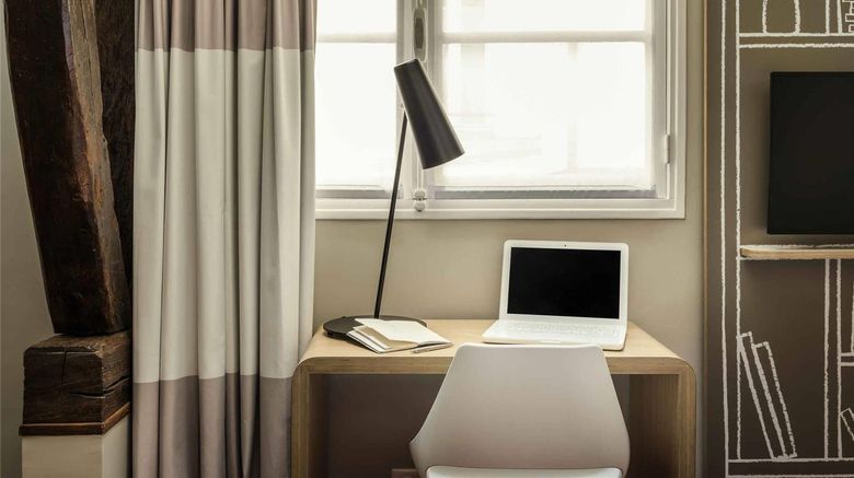 <b>Ibis Paris Avenue de la Republique Room</b>. Images powered by <a href="https://iceportal.shijigroup.com/" title="IcePortal" target="_blank">IcePortal</a>.