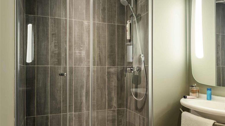 <b>Ibis Paris Avenue de la Republique Room</b>. Images powered by <a href="https://iceportal.shijigroup.com/" title="IcePortal" target="_blank">IcePortal</a>.