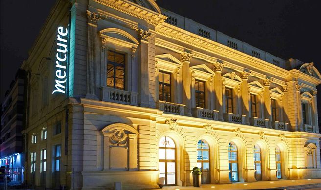 Mercure Cholet Centre Exterior