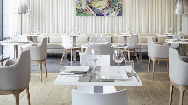 <b>Mercure Golf Cap D'Agde Restaurant</b>. Images powered by <a href="https://iceportal.shijigroup.com/" title="IcePortal" target="_blank">IcePortal</a>.