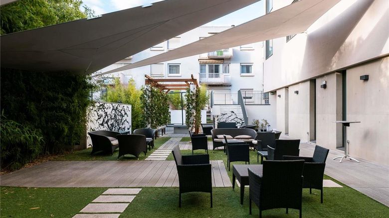 <b>Mercure Villefranche-sur-Saone Restaurant</b>. Images powered by <a href="https://iceportal.shijigroup.com/" title="IcePortal" target="_blank">IcePortal</a>.