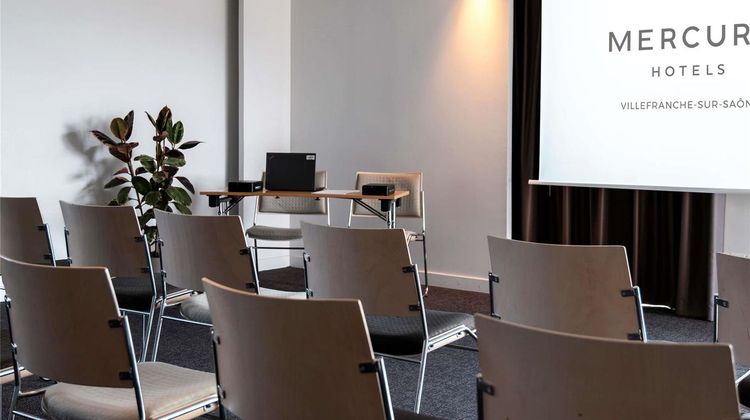 Mercure Villefranche-sur-Saone Meeting