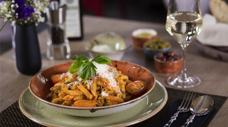 <b>Mercure Vienna First Restaurant</b>. Images powered by <a href="https://iceportal.shijigroup.com/" title="IcePortal" target="_blank">IcePortal</a>.