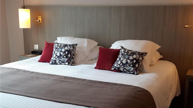 <b>Mercure Dinan Poret Le Jerzual Room</b>. Images powered by <a href="https://iceportal.shijigroup.com/" title="IcePortal" target="_blank">IcePortal</a>.