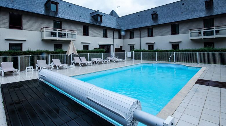 <b>Mercure Dinan Poret Le Jerzual Pool</b>. Images powered by <a href="https://iceportal.shijigroup.com/" title="IcePortal" target="_blank">IcePortal</a>.
