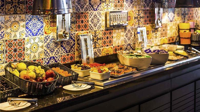 <b>Ibis Styles Porto Alegre Centro Restaurant</b>. Images powered by <a href="https://iceportal.shijigroup.com/" title="IcePortal" target="_blank">IcePortal</a>.