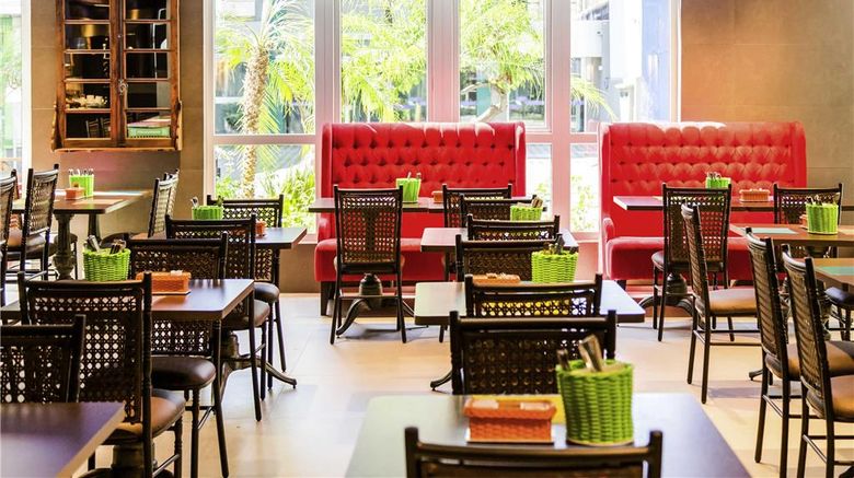 <b>Ibis Styles Porto Alegre Centro Restaurant</b>. Images powered by <a href="https://iceportal.shijigroup.com/" title="IcePortal" target="_blank">IcePortal</a>.