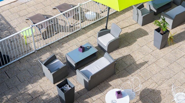 Ibis Styles Gien Pool