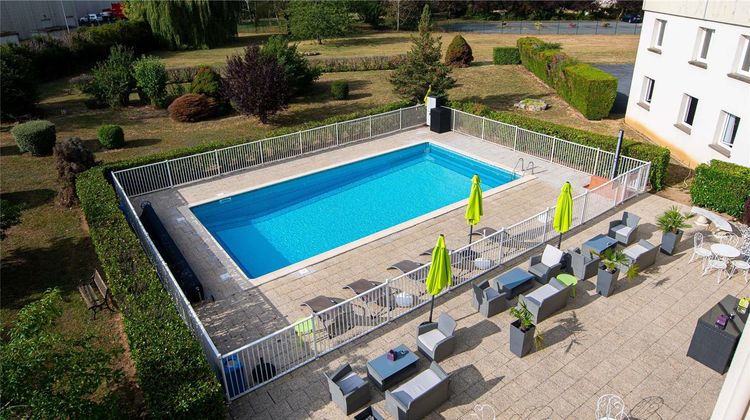 Ibis Styles Gien Pool