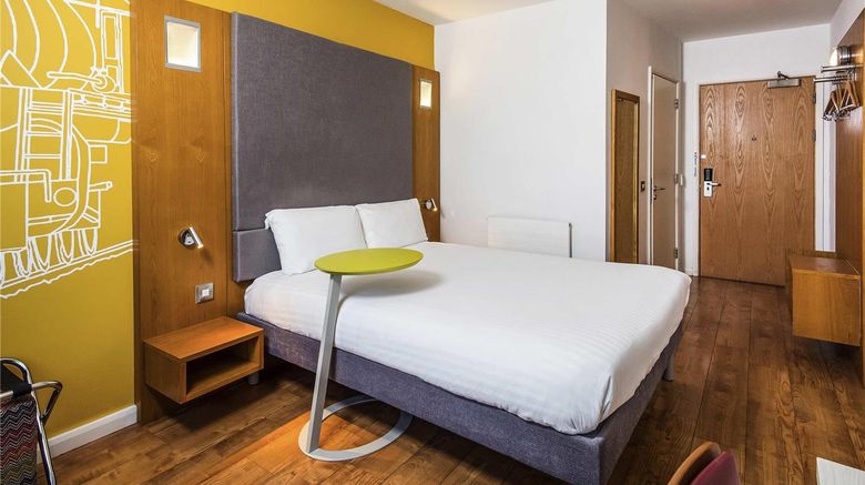 <b>Hotel Ibis Styles Crewe Room</b>. Images powered by <a href="https://iceportal.shijigroup.com/" title="IcePortal" target="_blank">IcePortal</a>.