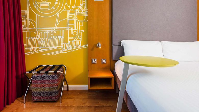<b>Hotel Ibis Styles Crewe Room</b>. Images powered by <a href="https://iceportal.shijigroup.com/" title="IcePortal" target="_blank">IcePortal</a>.