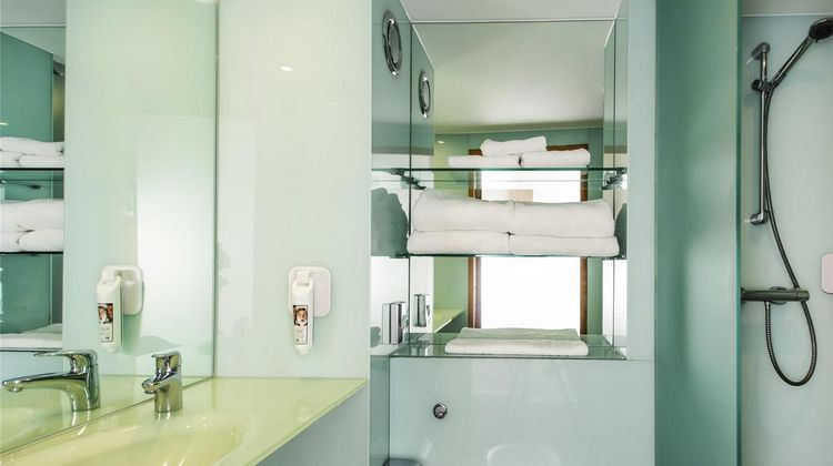 Ibis Styles Birmingham Airport NEC Room