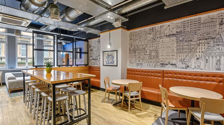 Ibis Styles Glasgow Centre George Square Exterior
