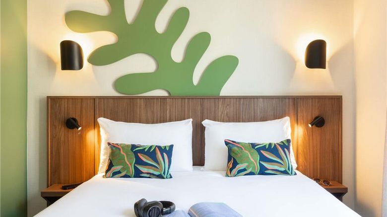 <b>Ibis Styles Paris Jardin Room</b>. Images powered by <a href="https://iceportal.shijigroup.com/" title="IcePortal" target="_blank">IcePortal</a>.