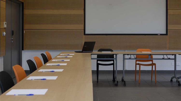 Ibis Styles Vierzon Meeting