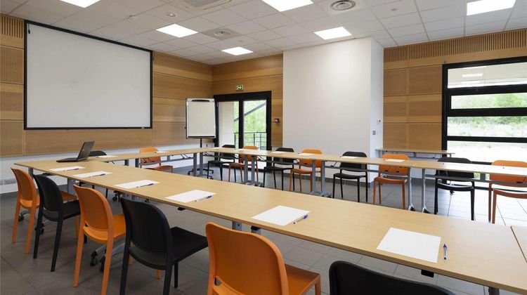 Ibis Styles Vierzon Meeting