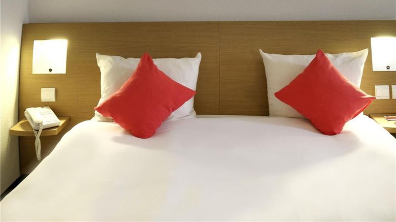 <b>Novotel Constantine Room</b>. Images powered by <a href="https://iceportal.shijigroup.com/" title="IcePortal" target="_blank">IcePortal</a>.