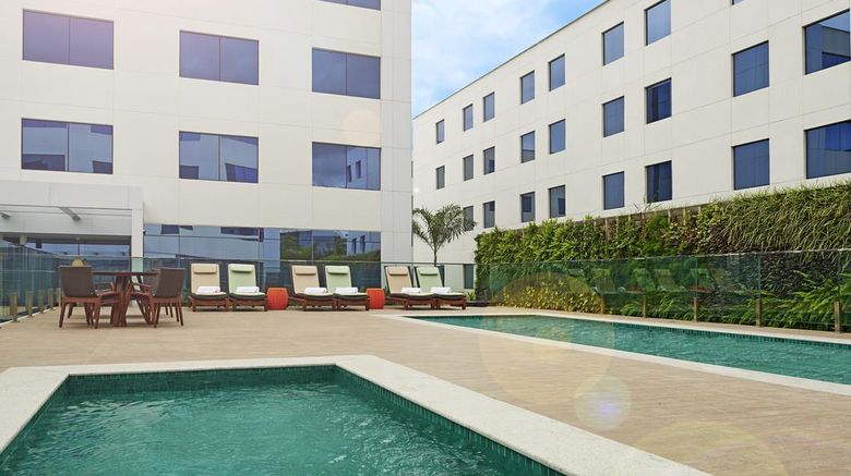 <b>Novotel Rio Parque Olimpico Pool</b>. Images powered by <a href="https://iceportal.shijigroup.com/" title="IcePortal" target="_blank">IcePortal</a>.