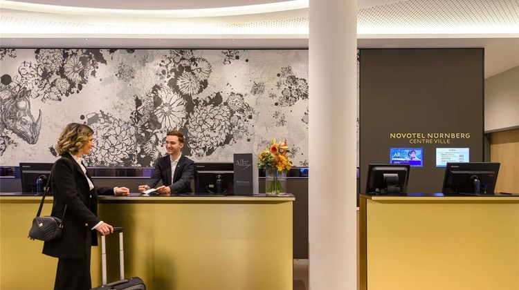 Novotel Nuernberg Centre Ville Exterior