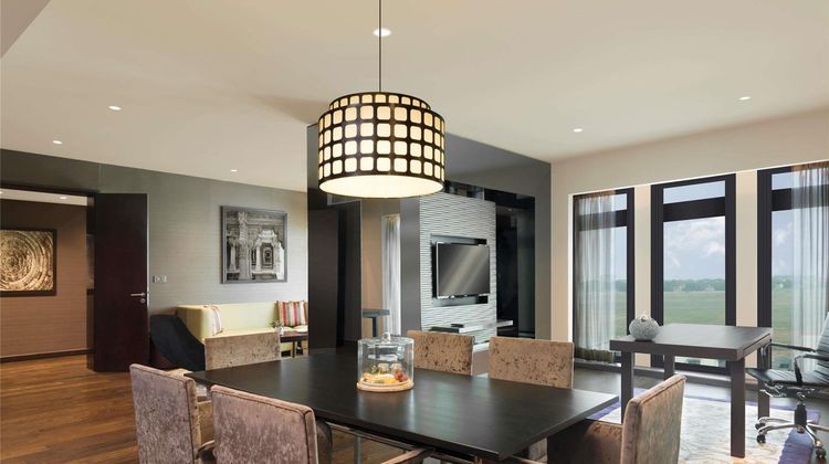 Pullman New Delhi Aerocity Suite
