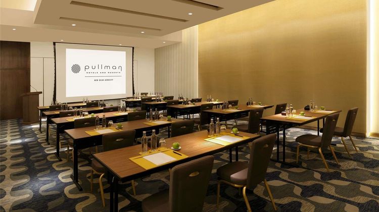 Pullman New Delhi Aerocity Meeting