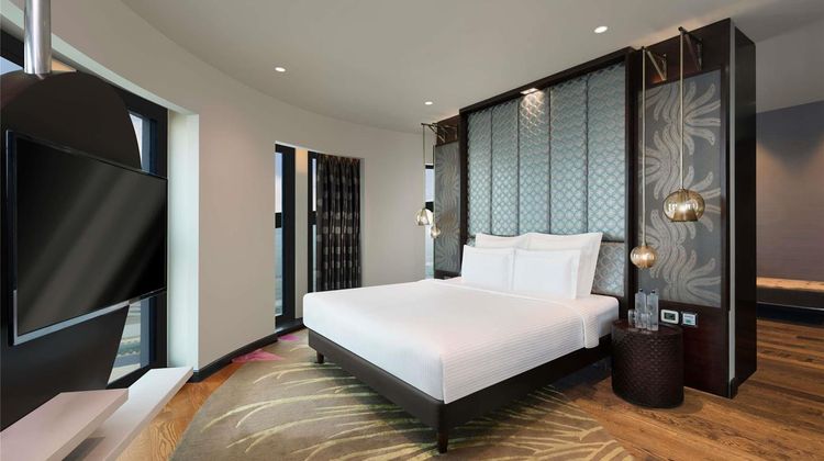 Pullman New Delhi Aerocity Suite