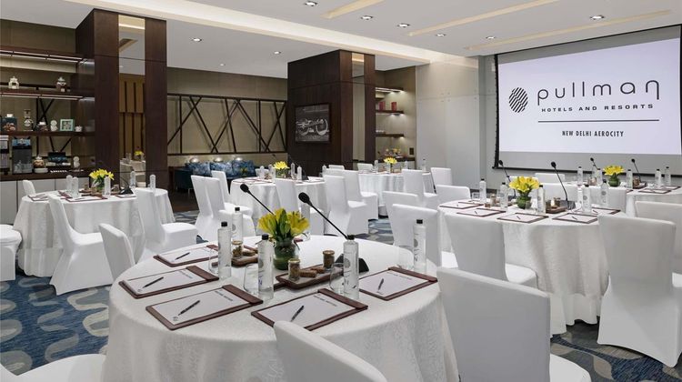 Pullman New Delhi Aerocity Meeting