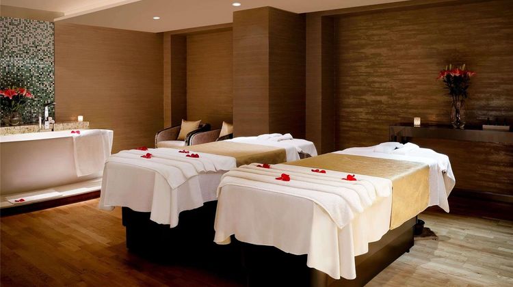Pullman New Delhi Aerocity Spa