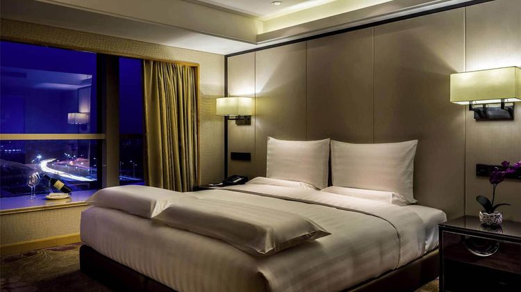 Pullman Qingdao Ziyue Hotel Room