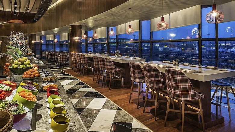 <b>Pullman Nanjing Lukou Airport Restaurant</b>. Images powered by <a href="https://iceportal.shijigroup.com/" title="IcePortal" target="_blank">IcePortal</a>.