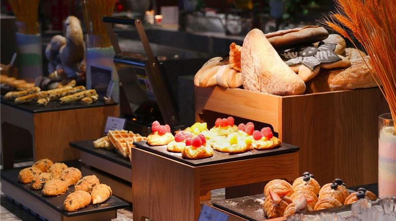 <b>Pullman Nanjing Lukou Airport Restaurant</b>. Images powered by <a href="https://iceportal.shijigroup.com/" title="IcePortal" target="_blank">IcePortal</a>.