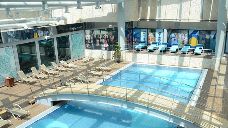 Pullman Istanbul Hotel & Convention Ctr Pool