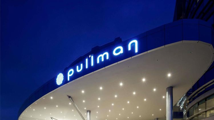 Pullman Istanbul Hotel & Convention Ctr Exterior
