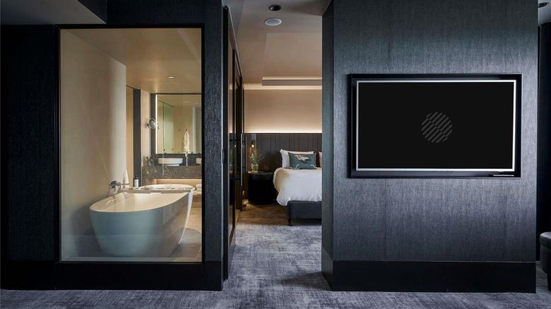 <b>Pullman Melbourne on the Park Suite</b>. Images powered by <a href="https://iceportal.shijigroup.com/" title="IcePortal" target="_blank">IcePortal</a>.