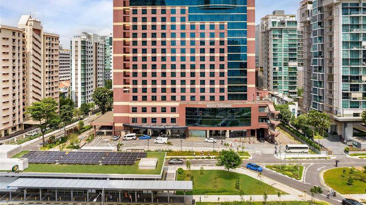 Grand Mercure Roxy Hotel Exterior
