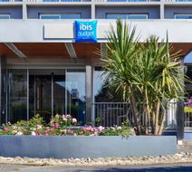 Ibis Budget Pau Lescar Exterior