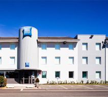 Ibis Budget Clermont Ferrand Nord Riom Exterior