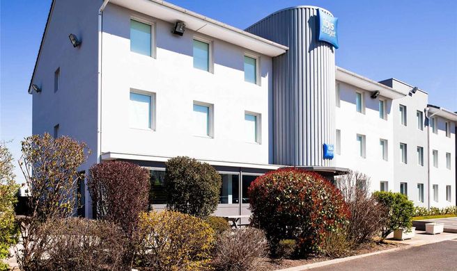 Ibis Budget Clermont Ferrand Nord Riom Exterior