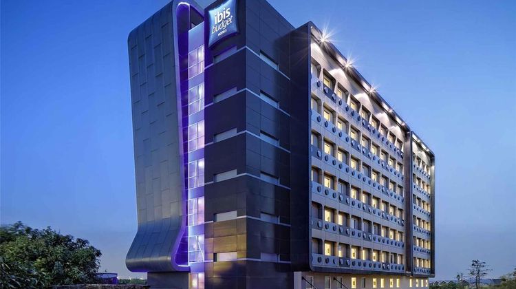 Ibis Budget Jakarta Airport Exterior